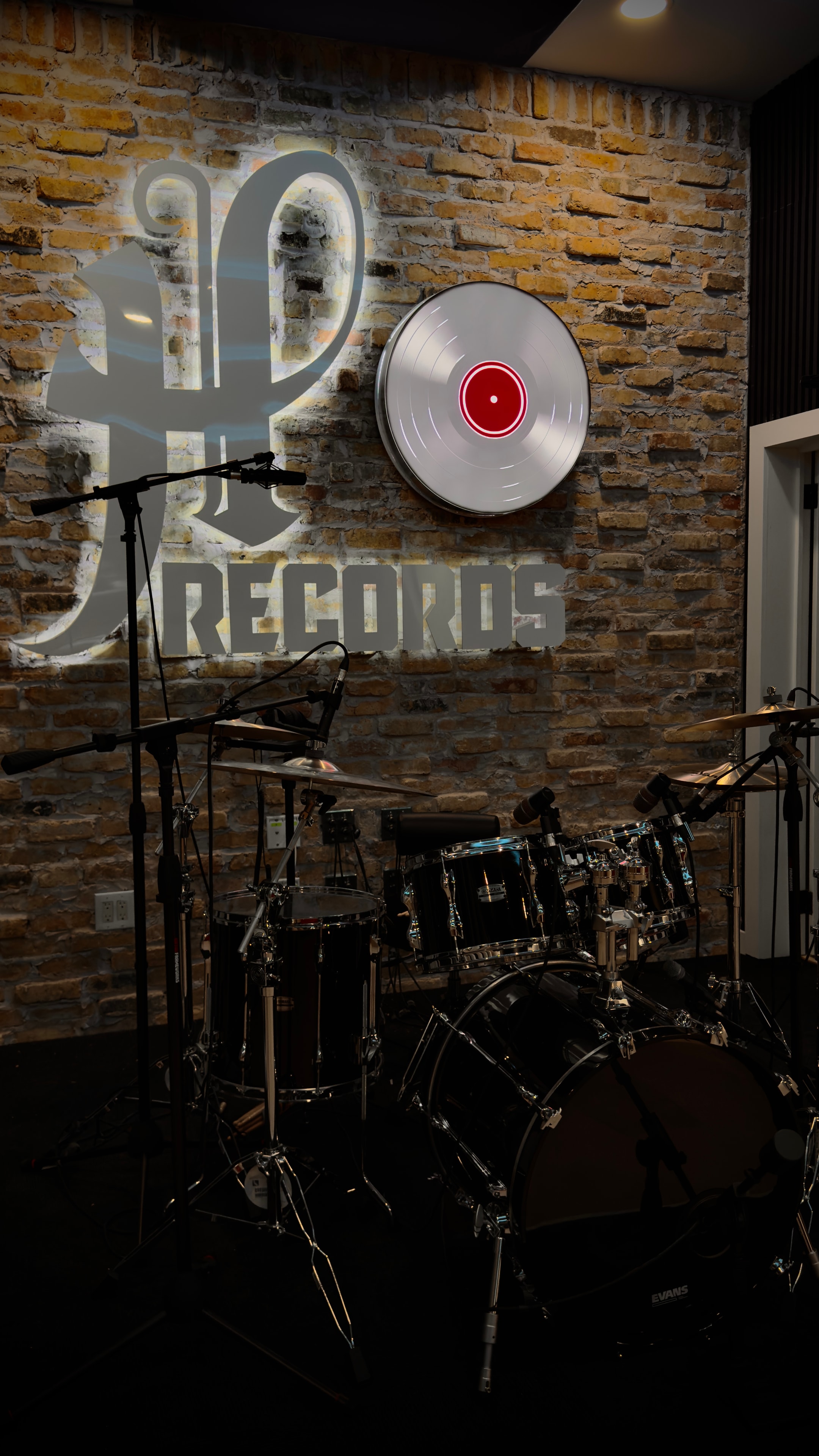 H Records live room